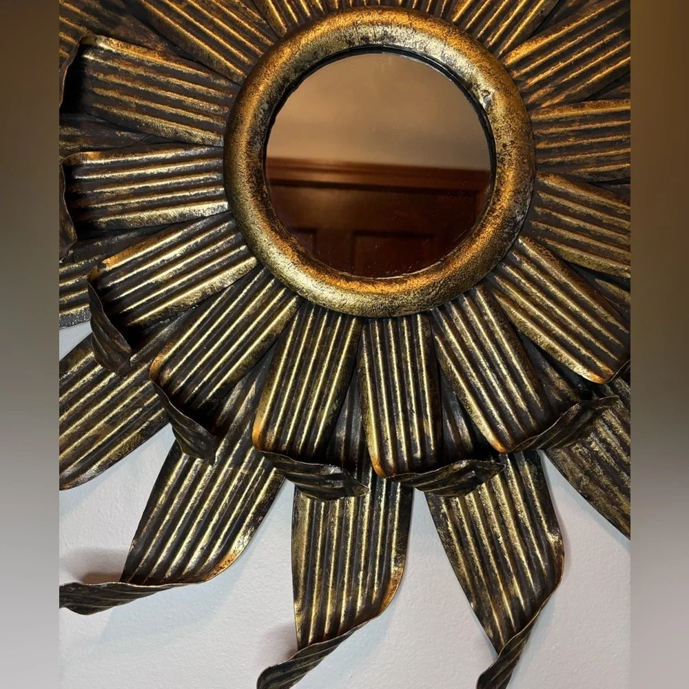 Original Pier 1 Sunburst Bronze Tone 23” Diameter Metal Wall Mirror